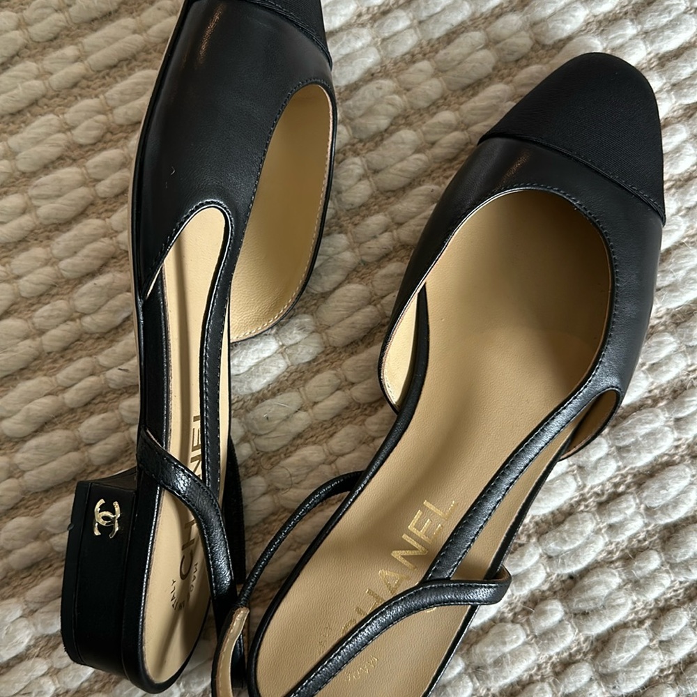 Flats sling back